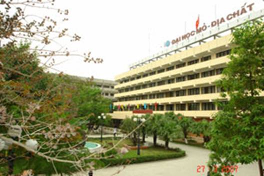 UBND huyện Bù Gia Mập chi gần 1 tỷ đồng cho học sinh sinh viên.