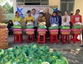 Hơn 12 nghìn phần quà tết được trao cho nhân dân huyện Bù Gia Mập.